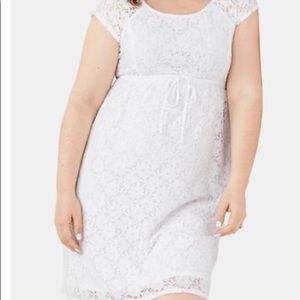White lace maternity dress